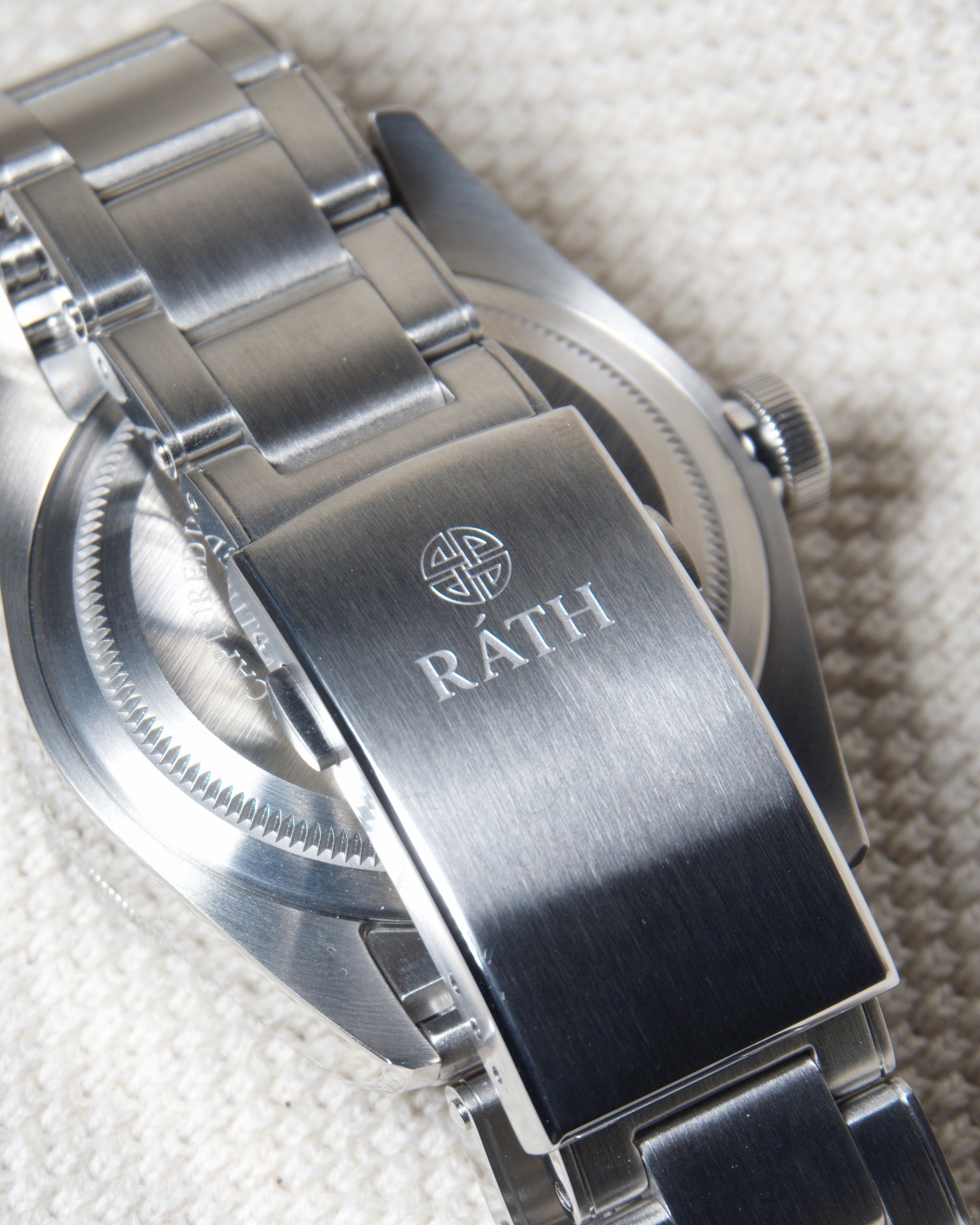 RÁTH marra Irish watch with green dial and stainless steel case clasp logo